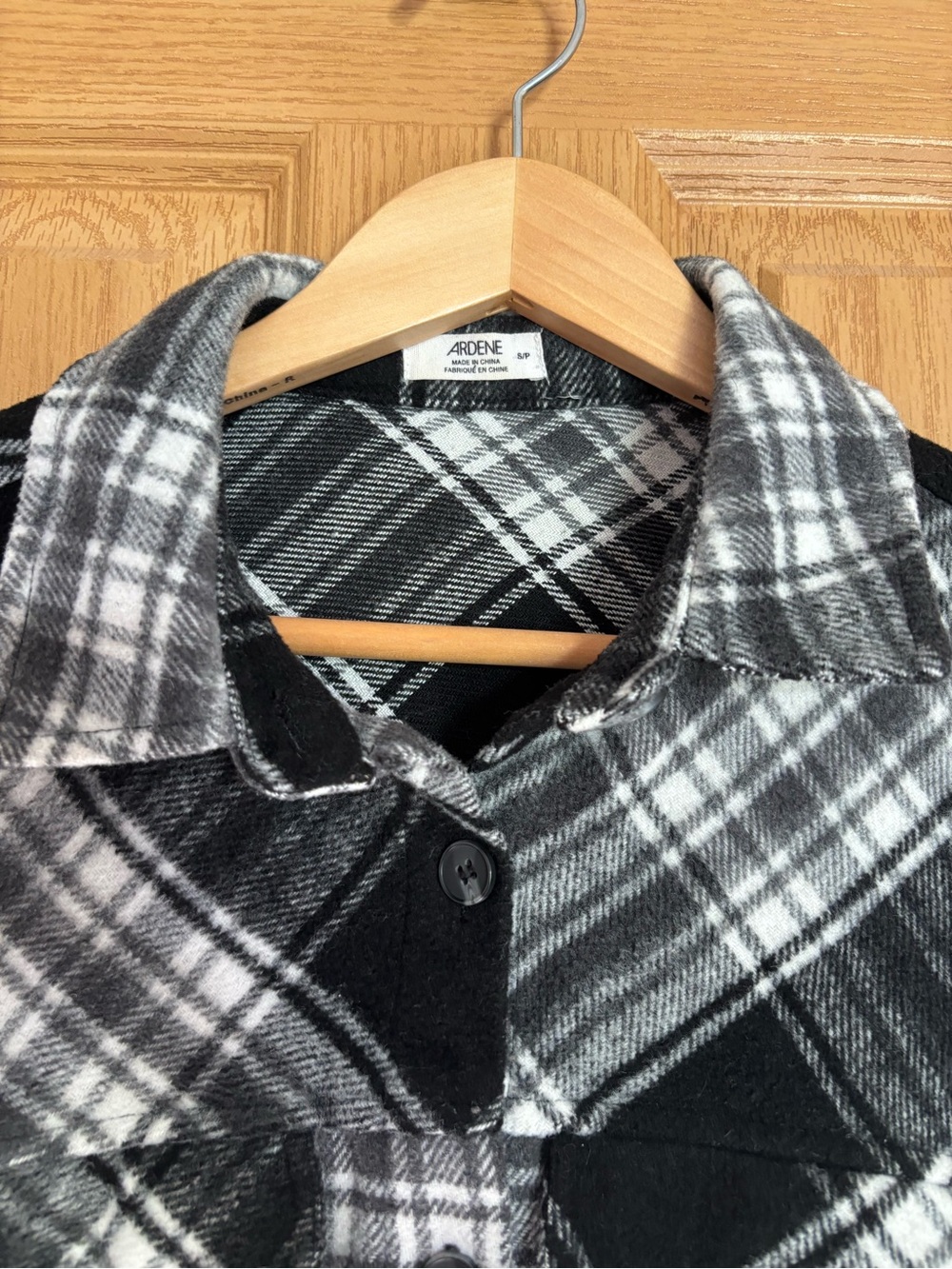Ardene Black & White Oversized Plaid Button-Down Shirt - Picture 4 of 14